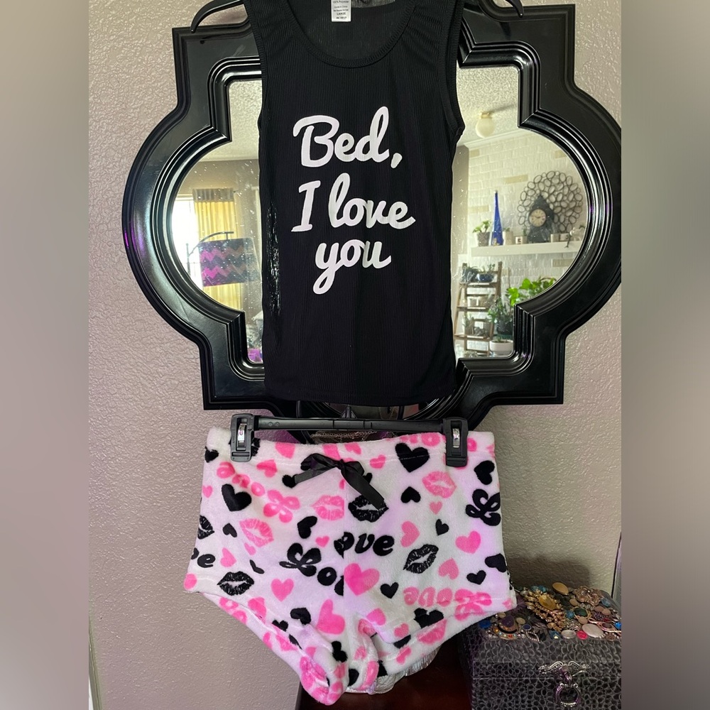 Cute Pajama set NWOT Size L but fits like a Small or medium